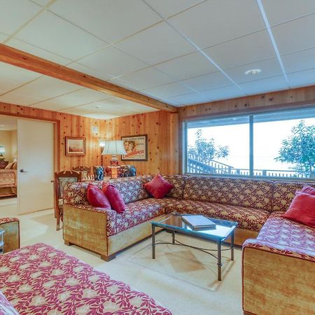 Seascape Lodge Freeland Екстериор снимка