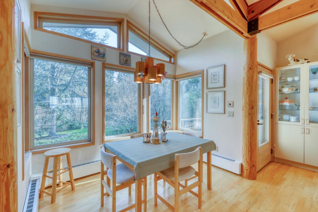 Seascape Lodge Freeland Екстериор снимка