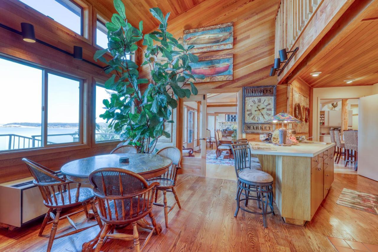 Seascape Lodge Freeland Екстериор снимка