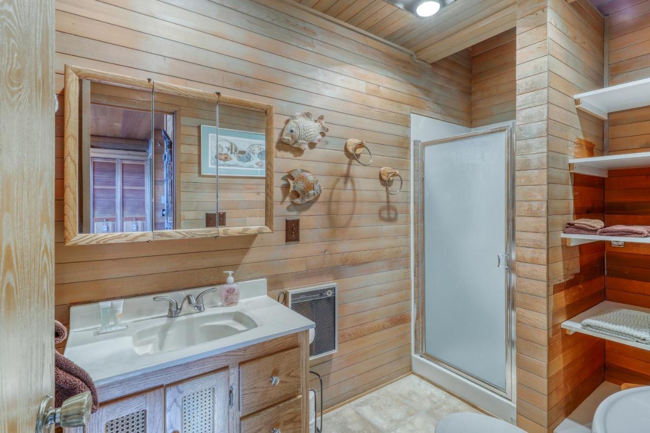 Seascape Lodge Freeland Екстериор снимка