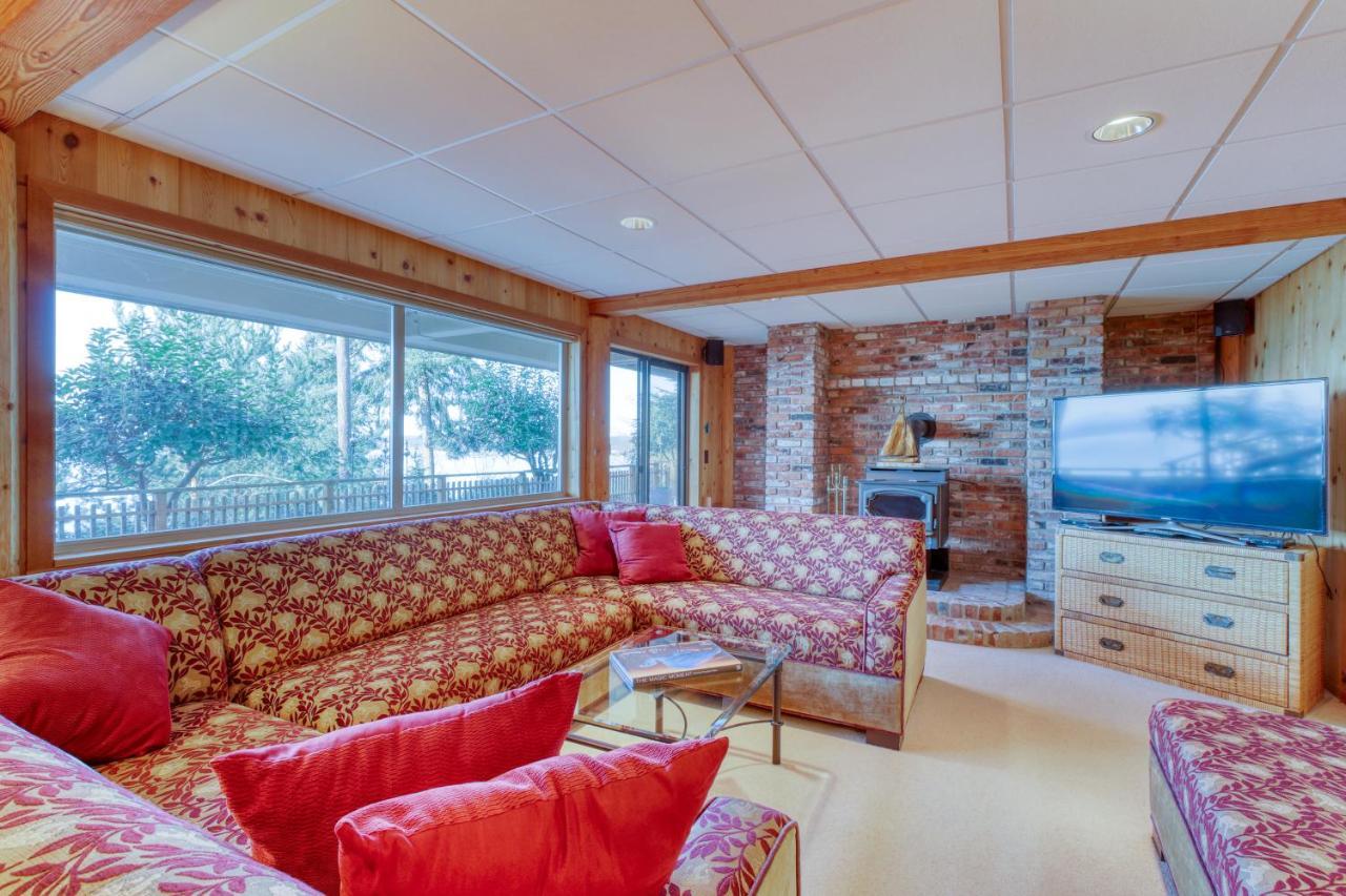 Seascape Lodge Freeland Екстериор снимка